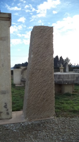 Paire de pilier: modéle monolithe layé