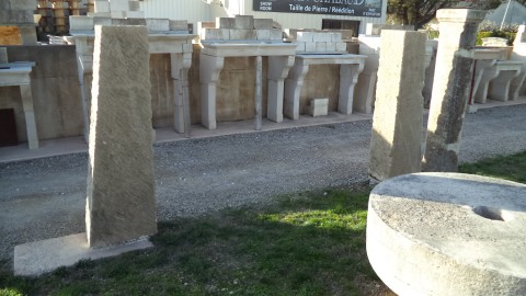 Paire de pilier: modéle monolithe layé
