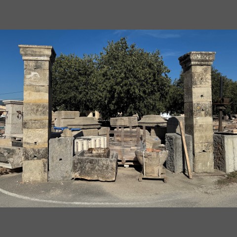 PAIRE DE PILIERS ANCIENS