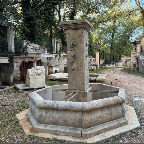 FONTAINE OCTOGONALE