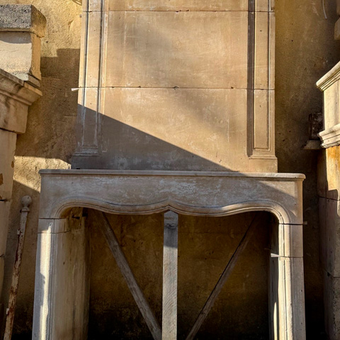 CHEMINEE A TRUMEAU LOUIS XIV