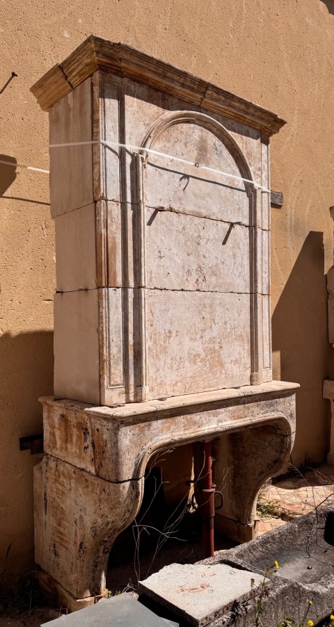 Chemin&eacute;e Louis XIV &agrave; trumeau