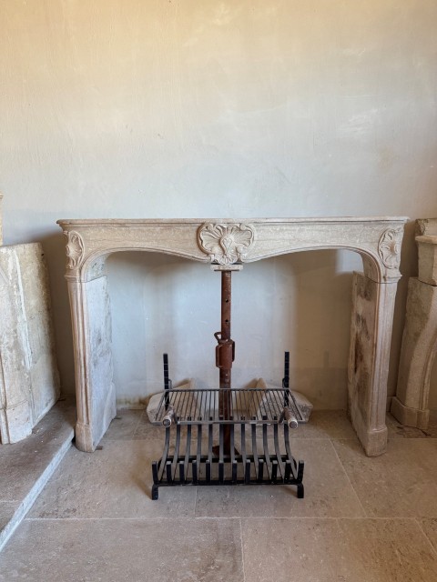 Cheminée ancienne Louis XV