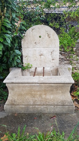 Fontaine en pierre