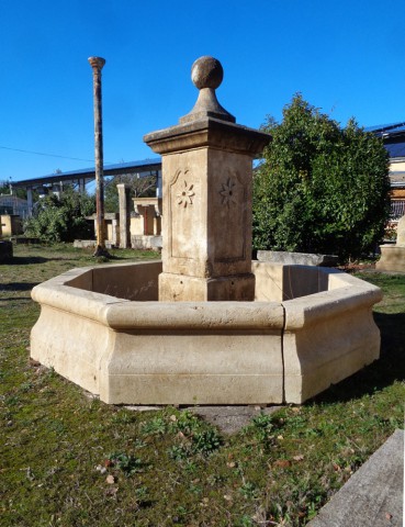 Fontaine octogone