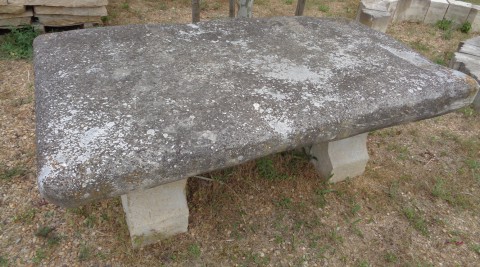 Table en pierre 