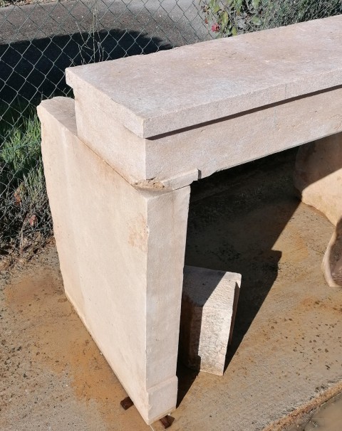 PETITE CHEMINEE A PIED DROIT