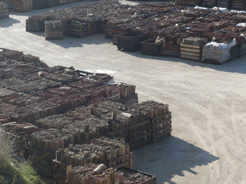 Stock de nos tuiles anciennes.