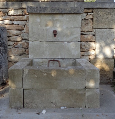 Fontaine en pierre