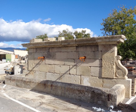 Grande Fontaine Murale