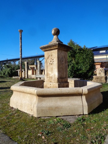 Fontaine octogone