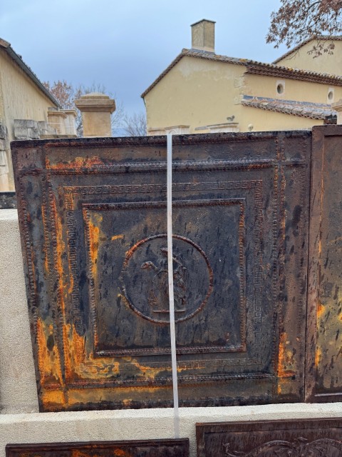 PLAQUE DE CHEMINEE ANCIENNE