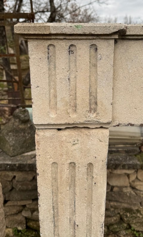 CHEMINEE ANCIENNE DE STYLE LOUIS XVI