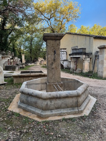 FONTAINE OCTOGONALE