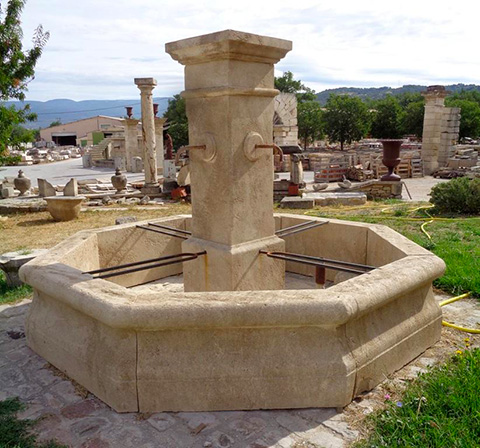 Fontaine octogonale