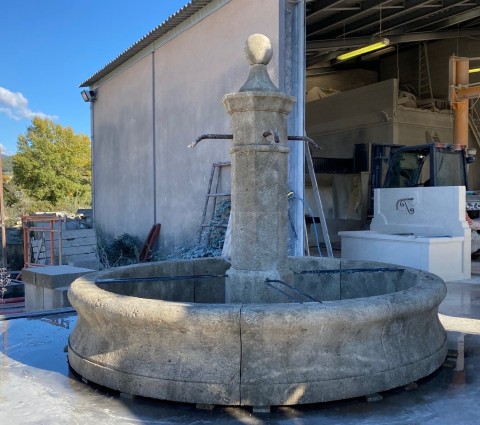 Grande fontaine ronde 