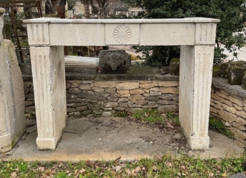 CHEMINEE ANCIENNE DE STYLE LOUIS XVI