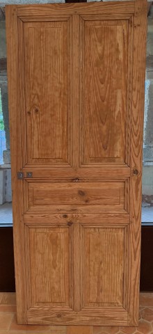 Porte ancienne en sapin