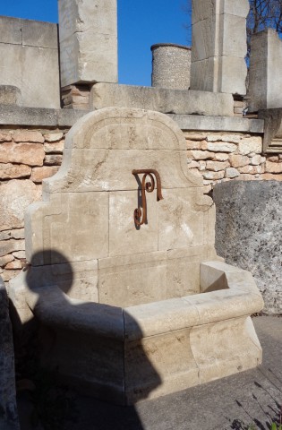 Fontaine en pierre