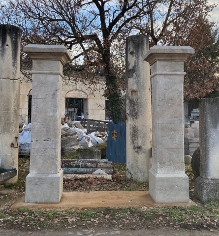 PILIERS EN PIERRES NEUVES ET VIEILLIES