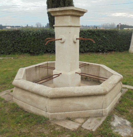 FONTAINE OCTOGONALE