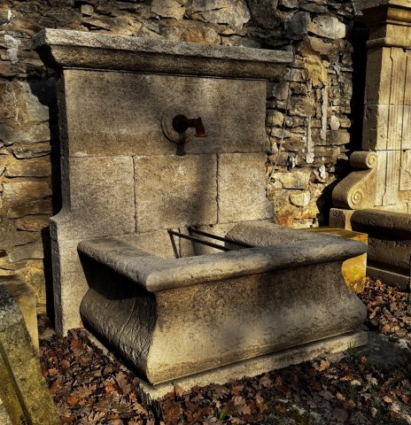 FONTAINE MURALE