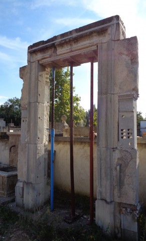 Encadrement de porte ancien