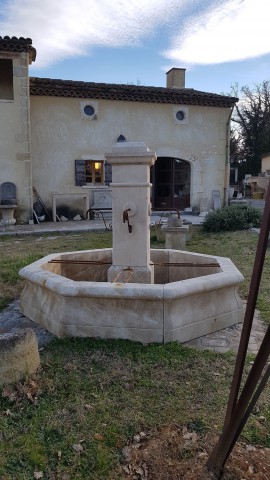 Fontaine octogonale