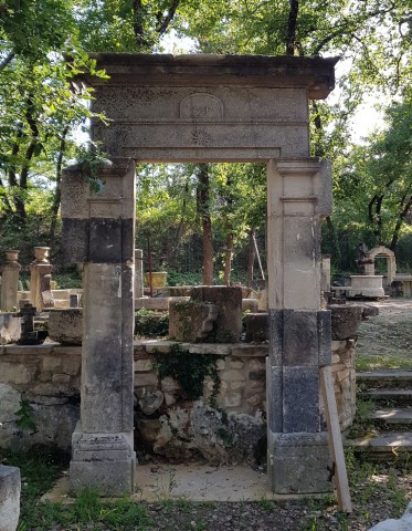 Encadrement de porte ancien