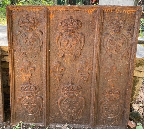 PLAQUE DE CHEMINEE ANCIENNE