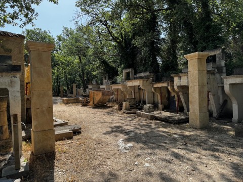 PAIRE DE PILIERS EN PIERRE