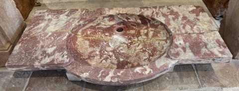 EVIER EN MARBRE ROUGE