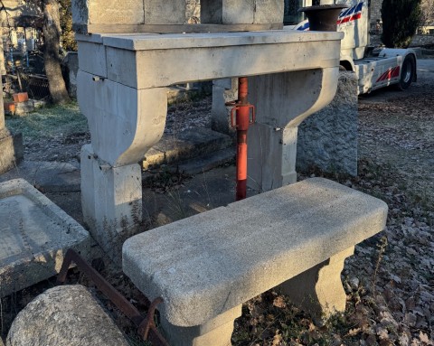 PETITE CHEMINEE ANCIENNE