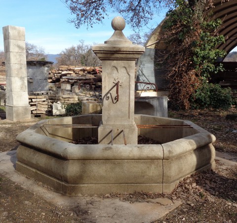 Fontaine octogone